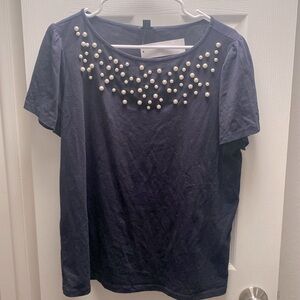 [NWT] ANN TAYLOR - Navy T-shirt with faux Pearl detail